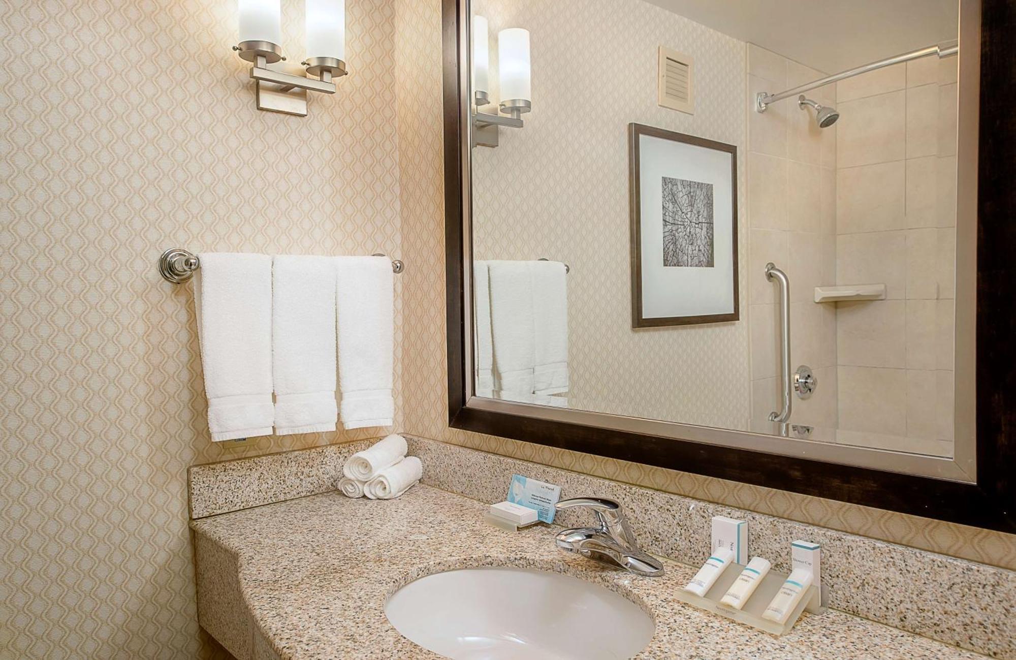 Hilton Garden Inn St. Louis Airport Berkeley Εξωτερικό φωτογραφία